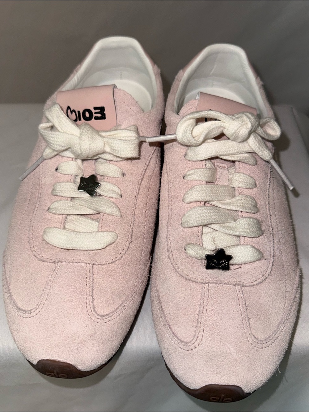 ALO + Jisoo Yoga Women's Bloom Pink Sunset Sneakers LE Size 7.5 Women’s